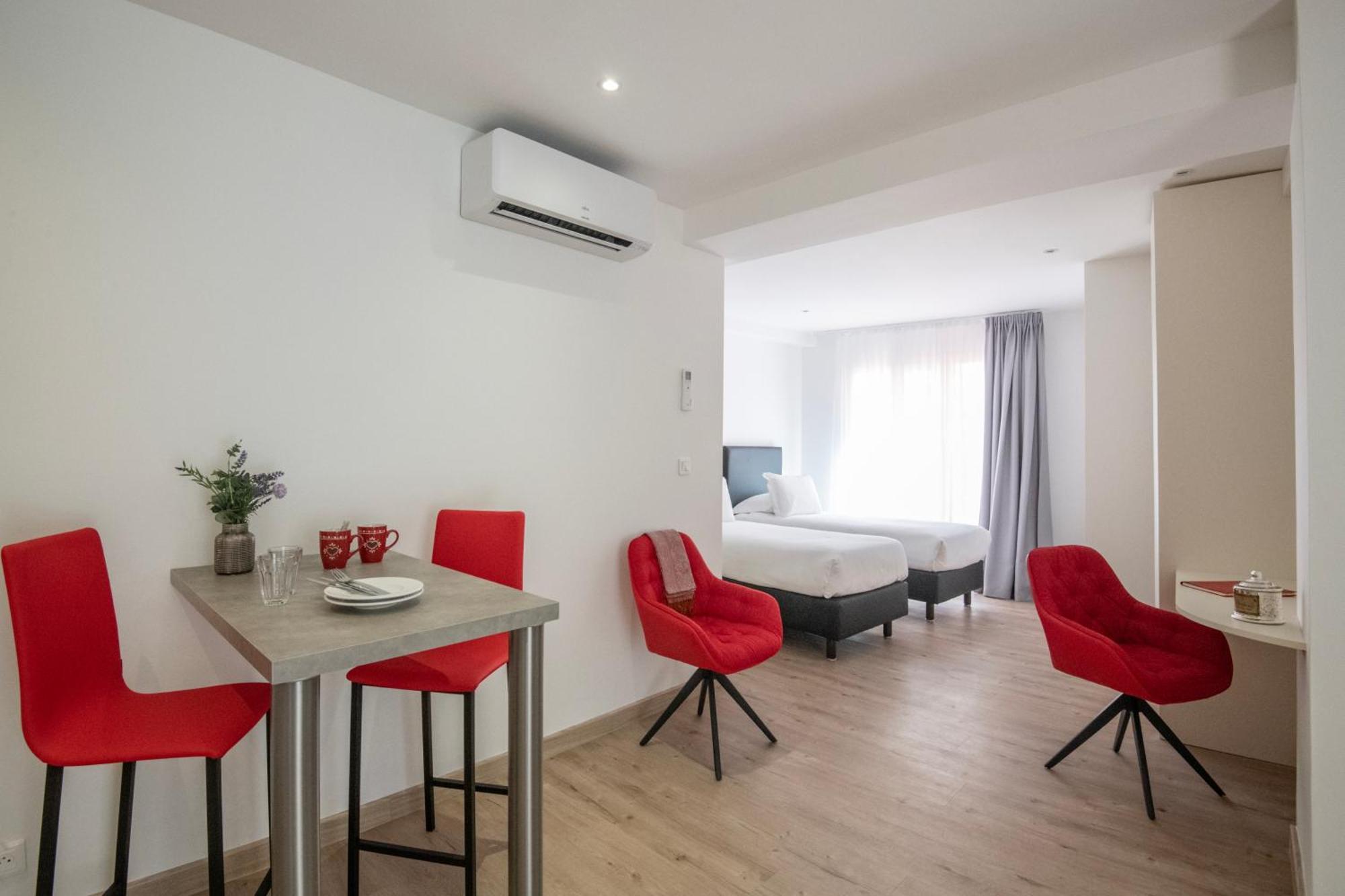 Appartements French Riviera Confidential Centre Ville Juan Les Pins Proche Des Plages Rom bilde