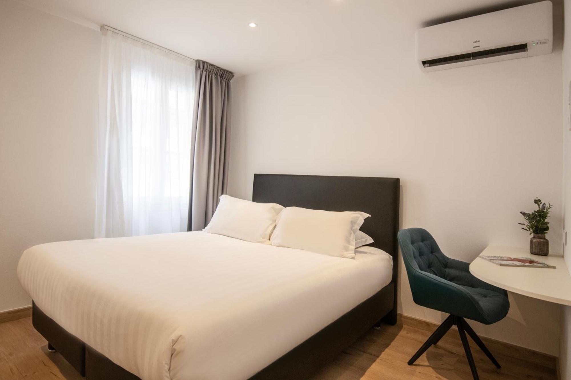 Appartements French Riviera Confidential Centre Ville Juan Les Pins Proche Des Plages Rom bilde